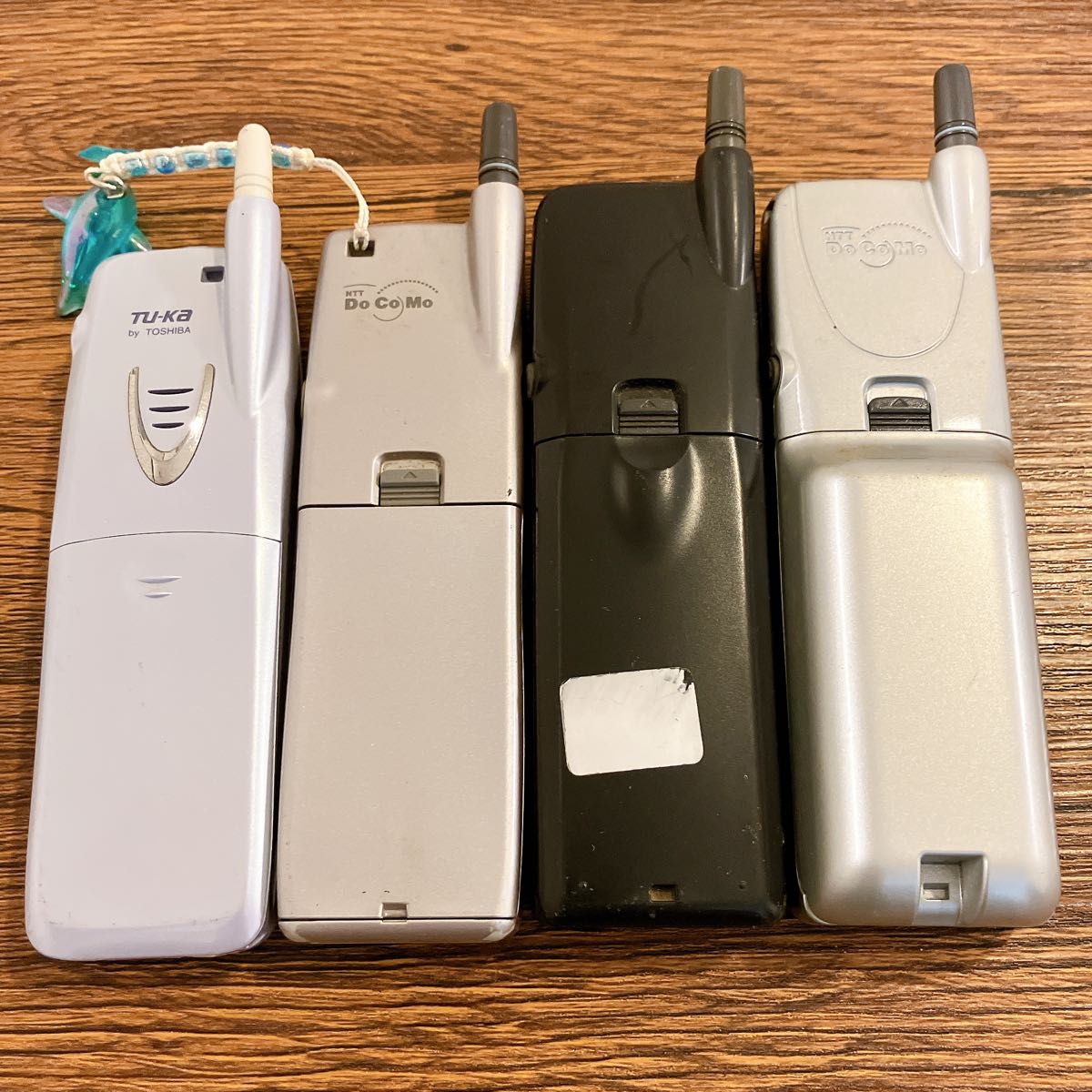 ガラケー ジャンク まとめ 4台 当時物 平成レトロ 携帯電話 ⑨｜Yahoo