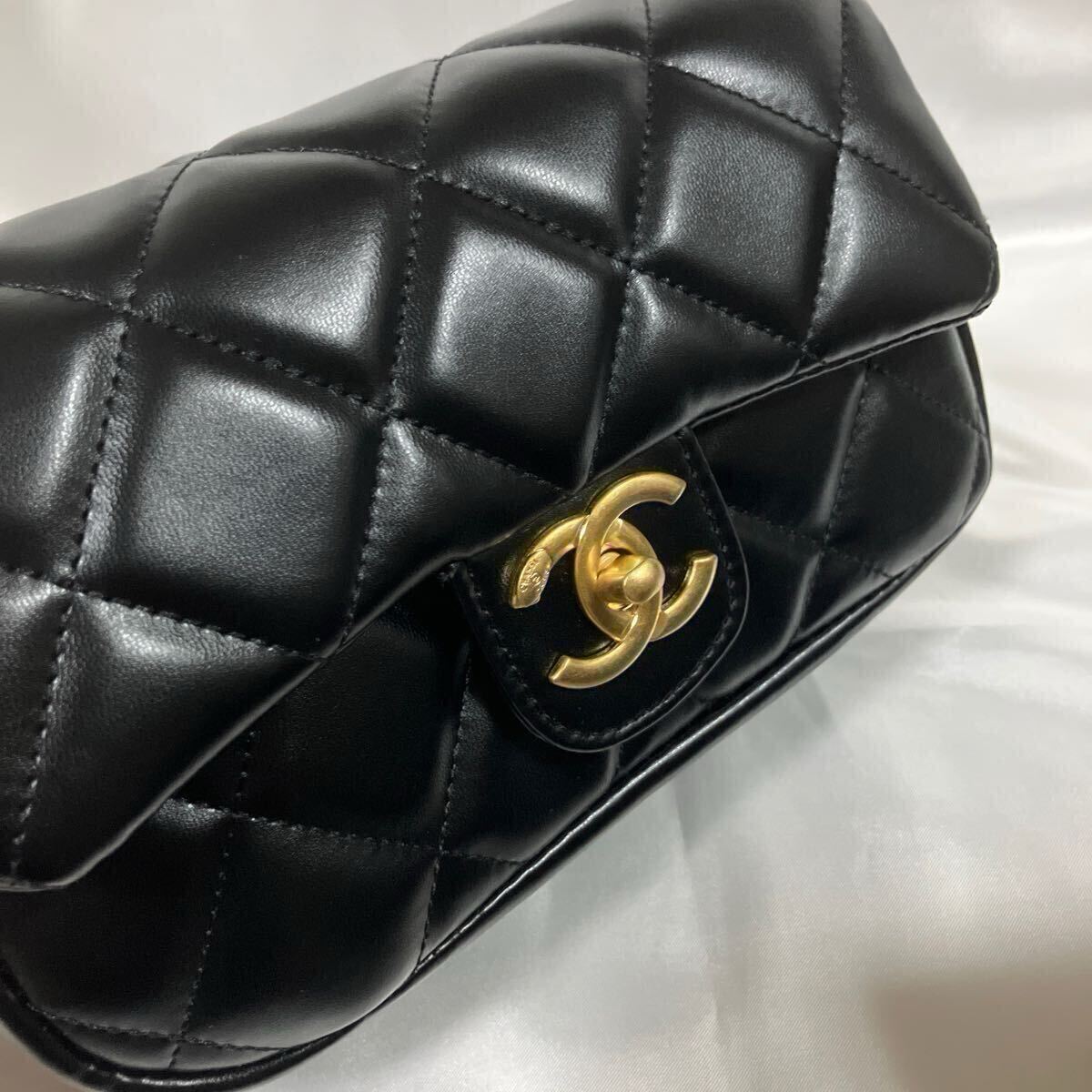 CHANEL シャネル ノベルティ ショルダーバッグ ハートチェーン 黒