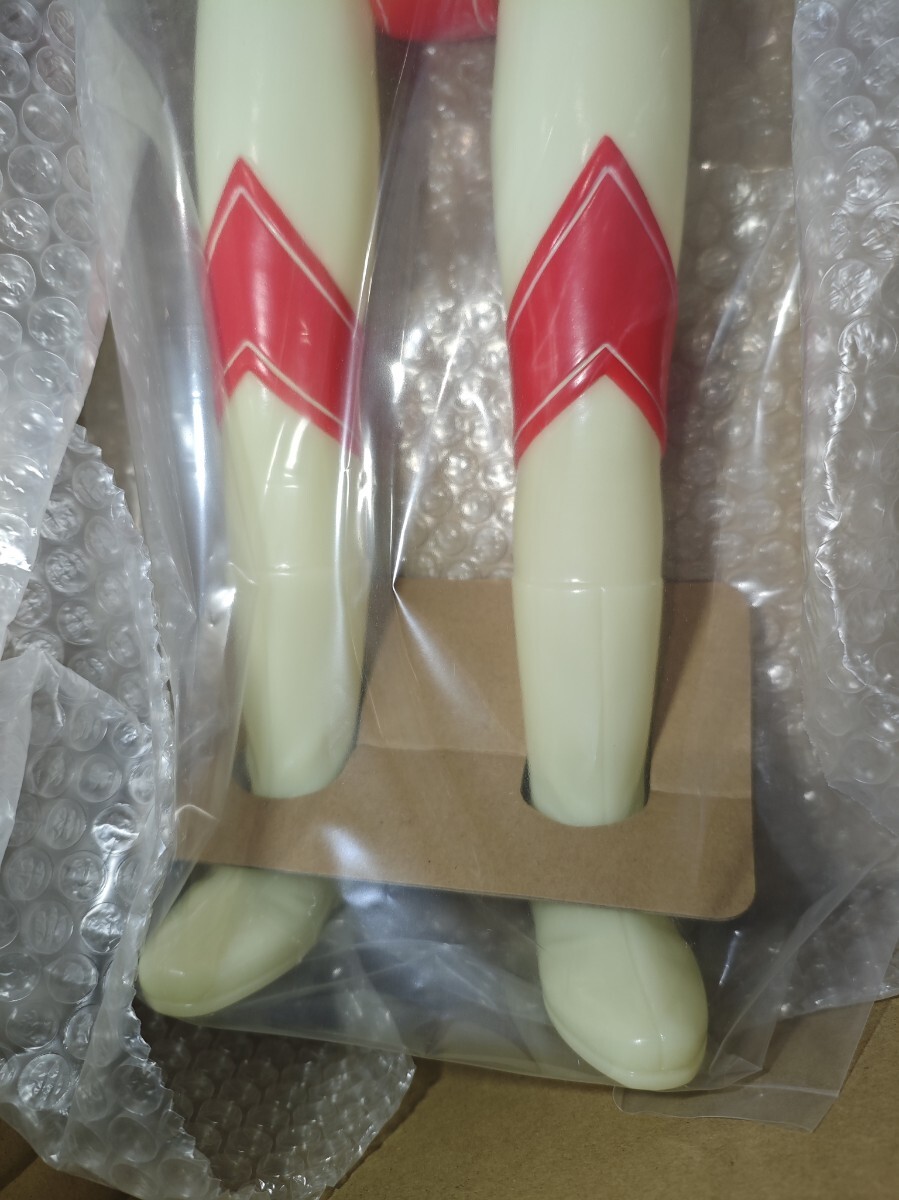 G帰ってきたウルトラマン 蓄光 フィギュア王限定カラー ブルマァク