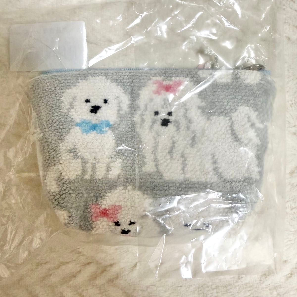 新品 FEILER フェイラー モフモフワンチャン 舟形ポーチ S シルバー