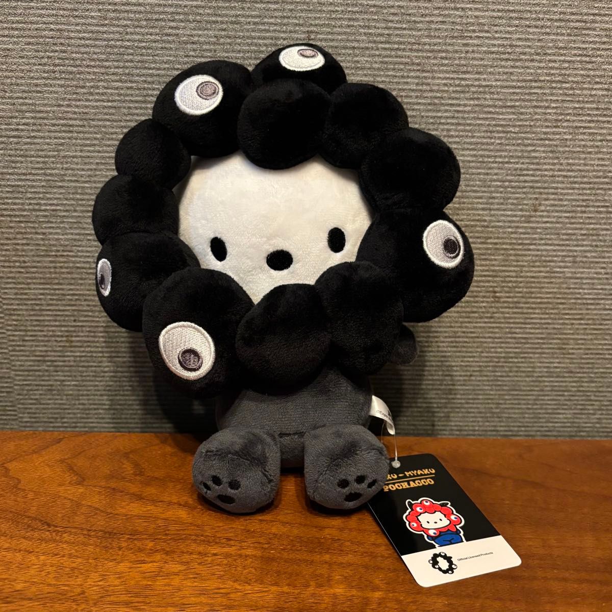 サンリオ ミャクミャク なりきりぬいぐるみ M ブラック 黒 ポチャッコ