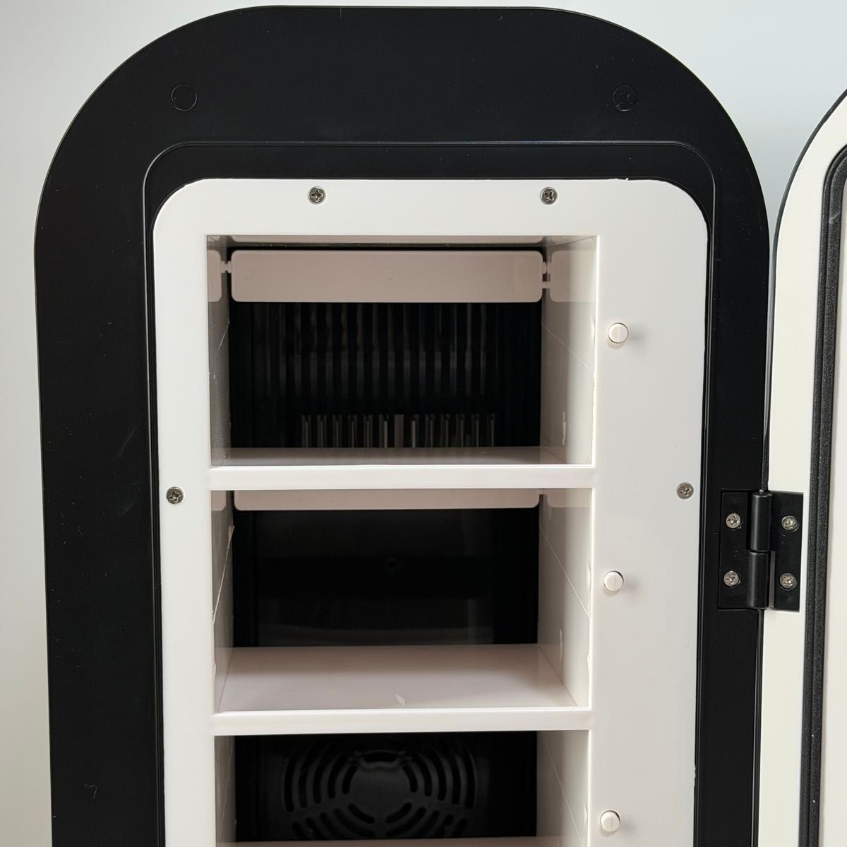 非売品】アーモンドアイG17勝記念 自動販売機型保冷庫 俺の自販機