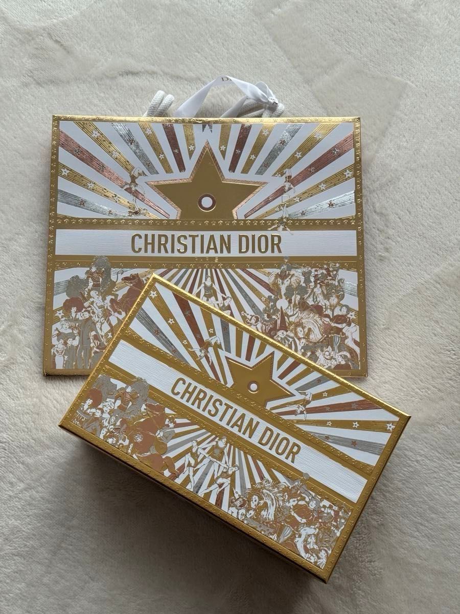 ディオール DIOR最新の2025 ホリデー限定ギフトボックスとショッパーと