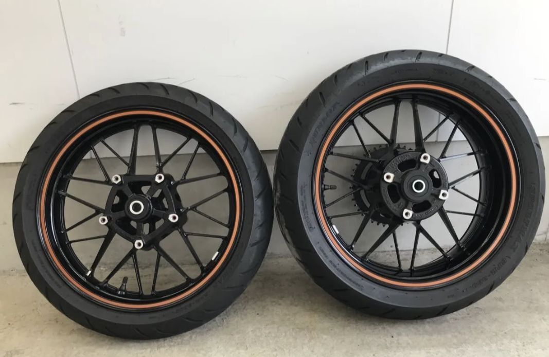 カワサキ Z900RS カフェ エボニー 純正ホイール オレンジリム