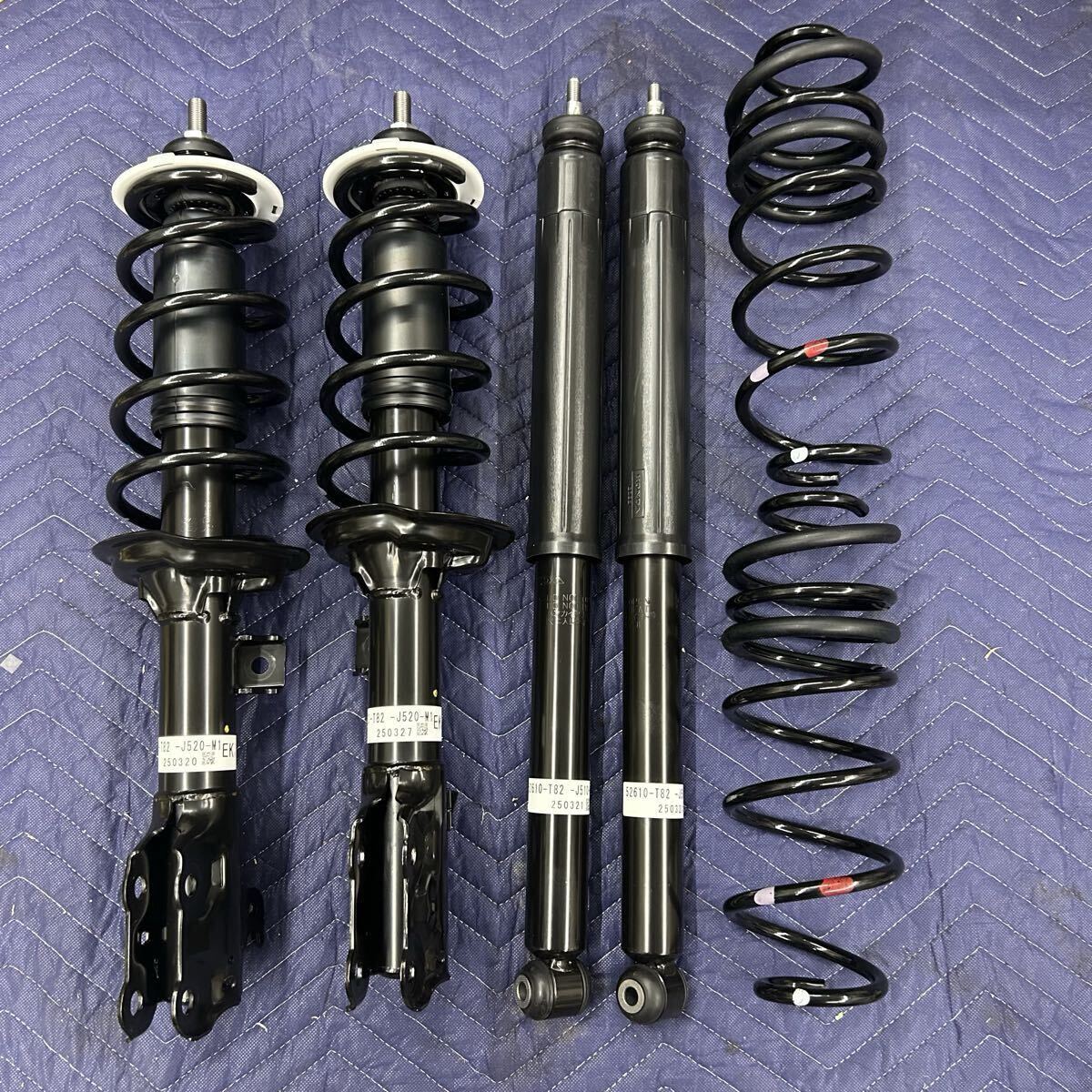 ホンダ JG3 N-ONE RS 純正 サスペンションキット ショック