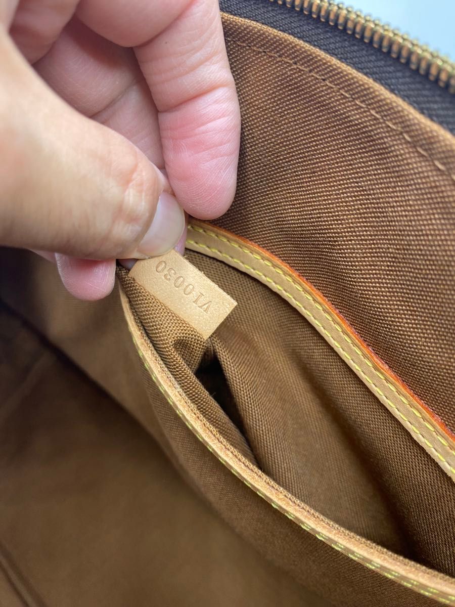 極美品 保存袋付き ルイヴィトン モノグラム アルマ カデナ付き