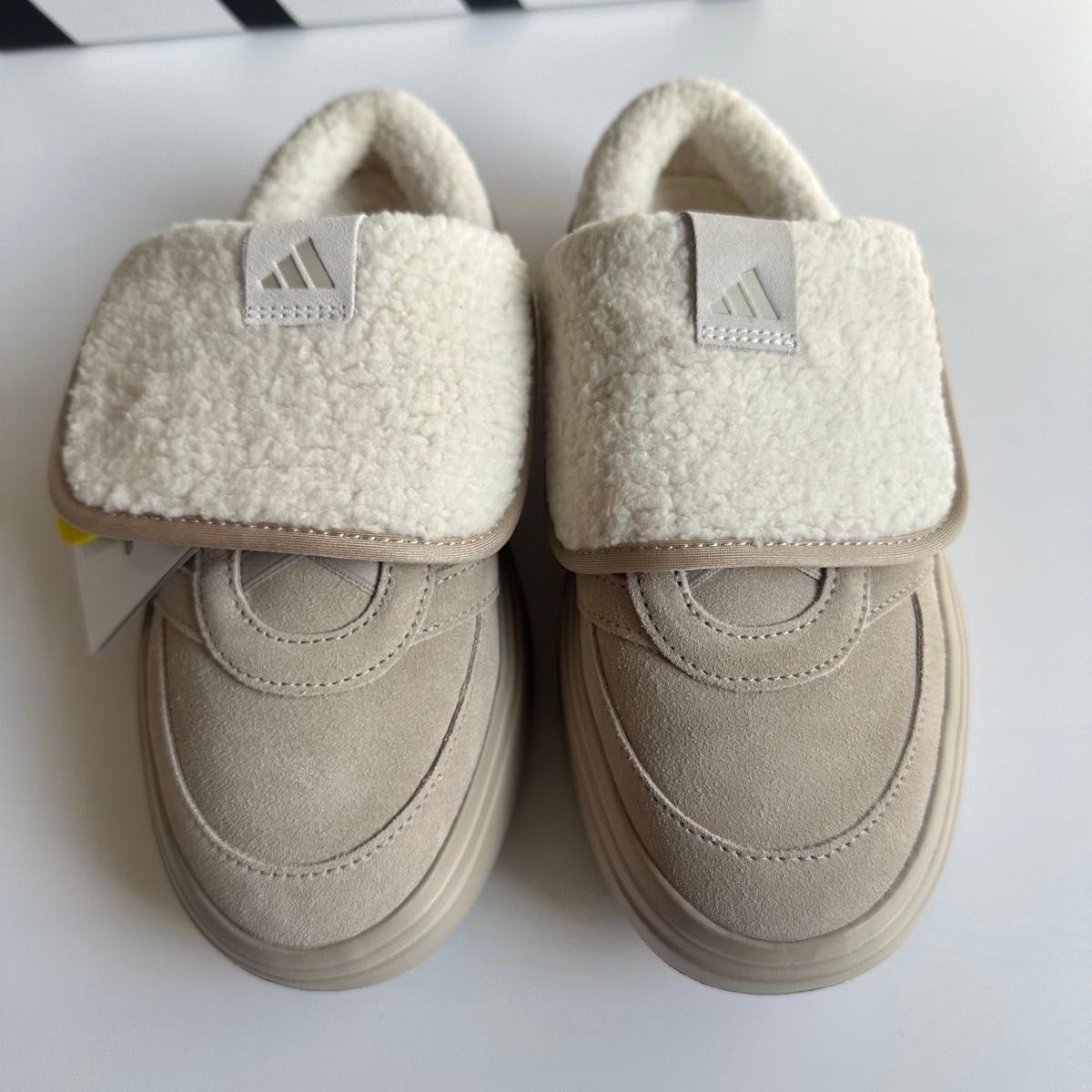 新品未使用【韓国限定】23 5 adidas グランドコートミュール ベージュ