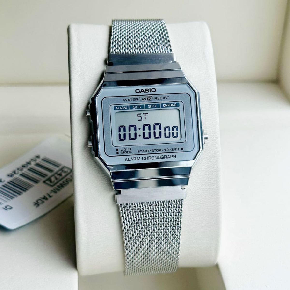 カシオ デジタル腕時計 （新品）海外モデル レトロデザイン シルバー