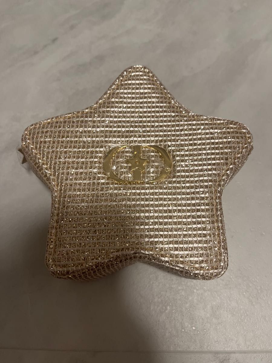 限定】ディオール DIOR 星型ポーチ スター ゴールドラメ 2025ホリデー