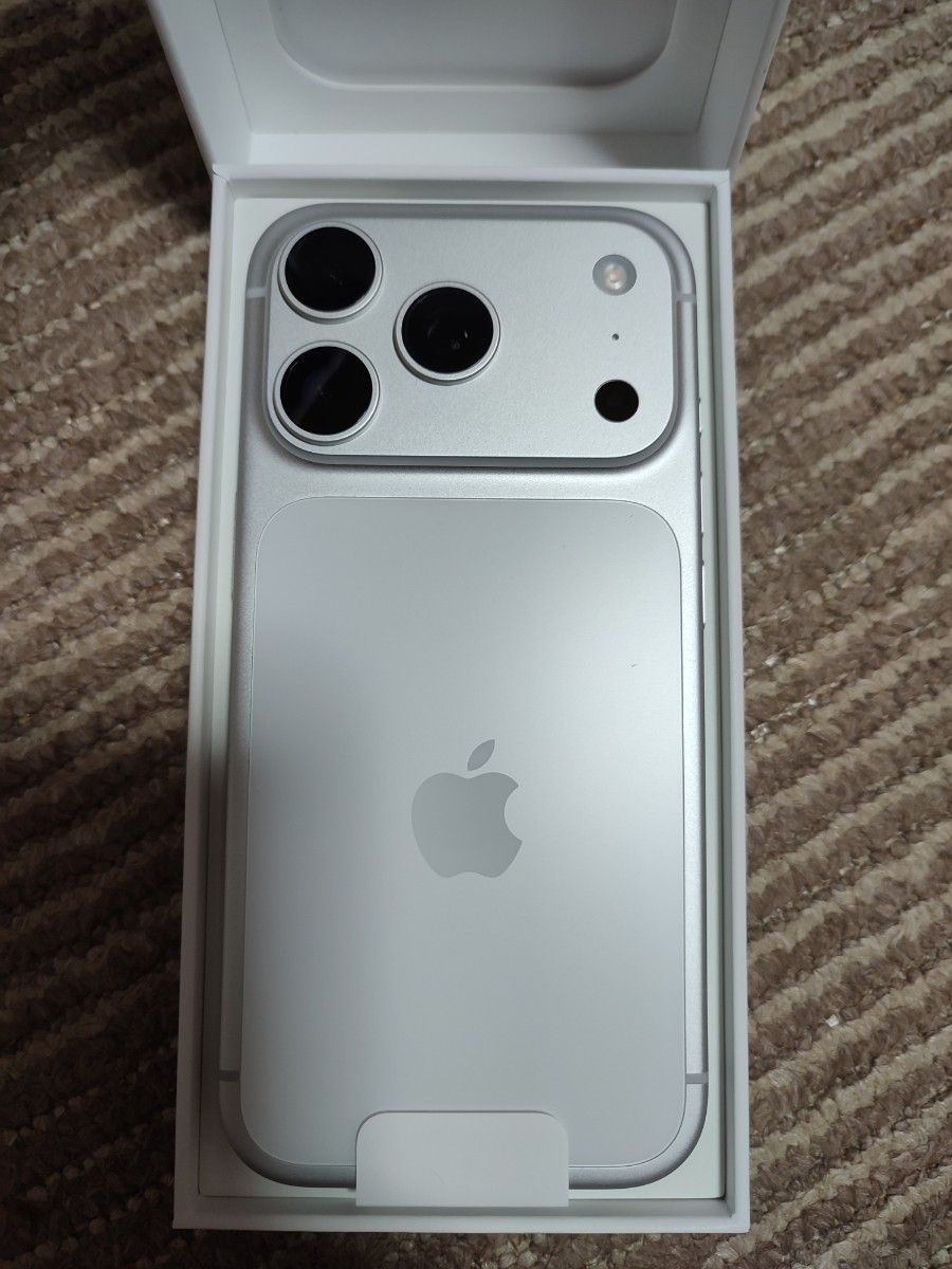 iPhone 17 Pro SIMフリー 256GB シルバー 未使用 開封｜Yahoo!フリマ