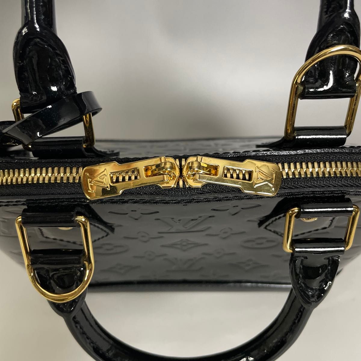 Louis Vuitton 希少 極美品 2way アルマBB 黒 ハンドバッグ ヴェルニ