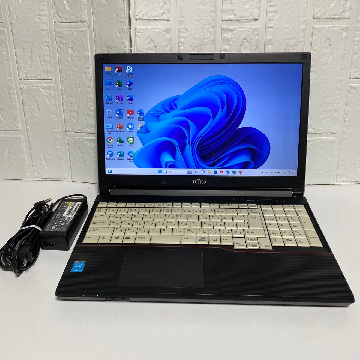 Windows11オフィス2024年入り メモリ8GB SSD 500GB 富士通ノートPC