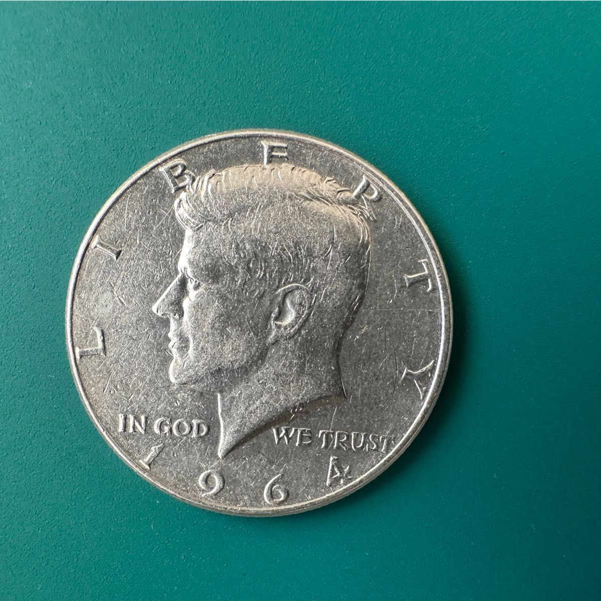 アメリカ 1964年 ケネディ ハーフダラー 本物 銀貨 50セント 美品 1枚