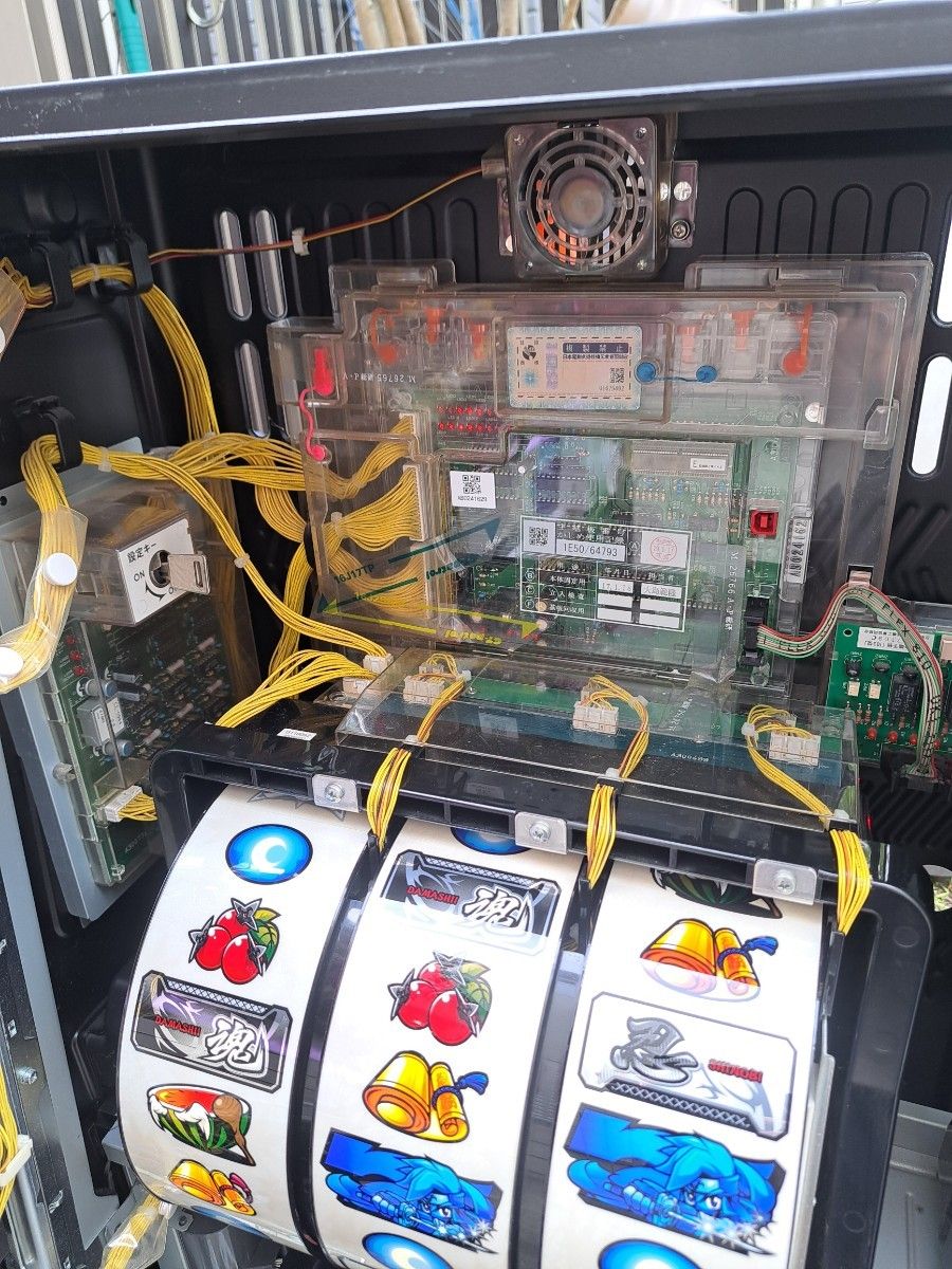 忍魂 暁の章 5号機 パチスロ スロット 実機 送料込み コイン不要機