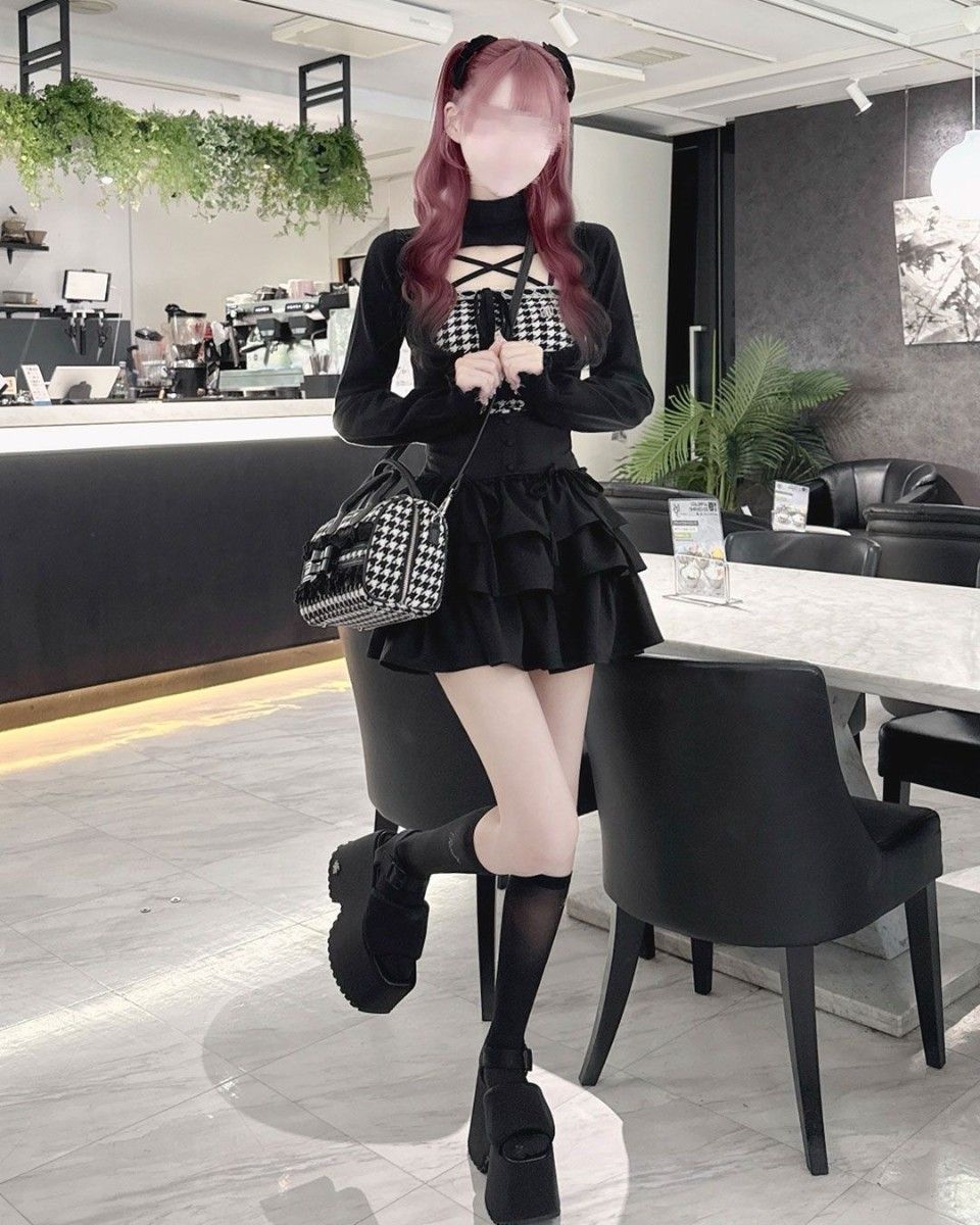 ミシェルマカロン イモ 千鳥柄ハイネックアンサンブルトップス ハニー