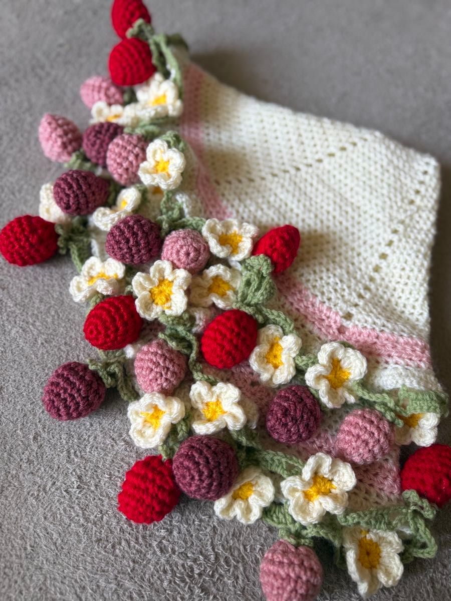 月3名限定】イチゴモチーフ ブーケブランケット 花束ブランケット