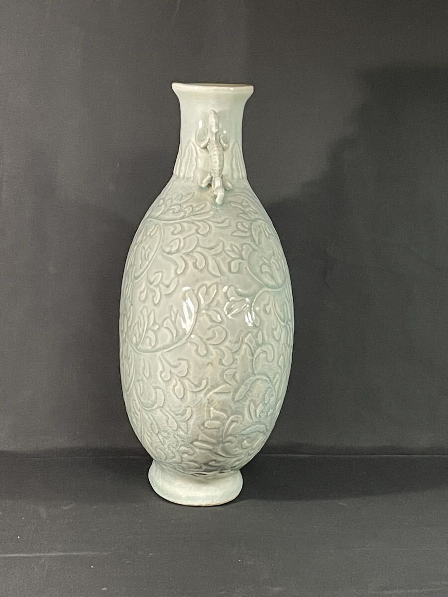 故宮】宋代青磁 影青小花柄扁瓶 南京博物院保管委員会 約H34W27D13cm