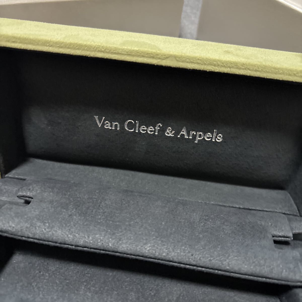 ヴァンクリーフ アーペル Van Cleef Arpels ブレスレットケース 空箱