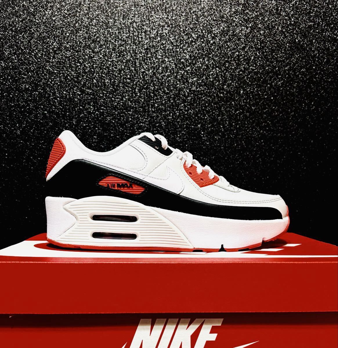 送料込 新品24 5cm ナイキ エア マックス90 LV8 AIR MAX 90 ホワイト