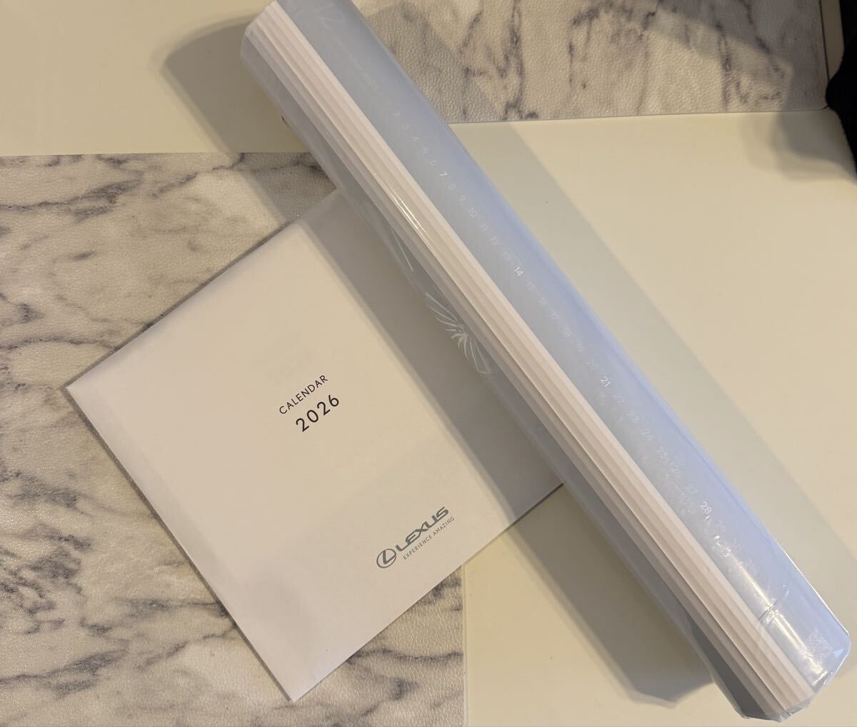 新品未使用】レクサス LEXUS 2026カレンダー 壁掛カレンダー卓上