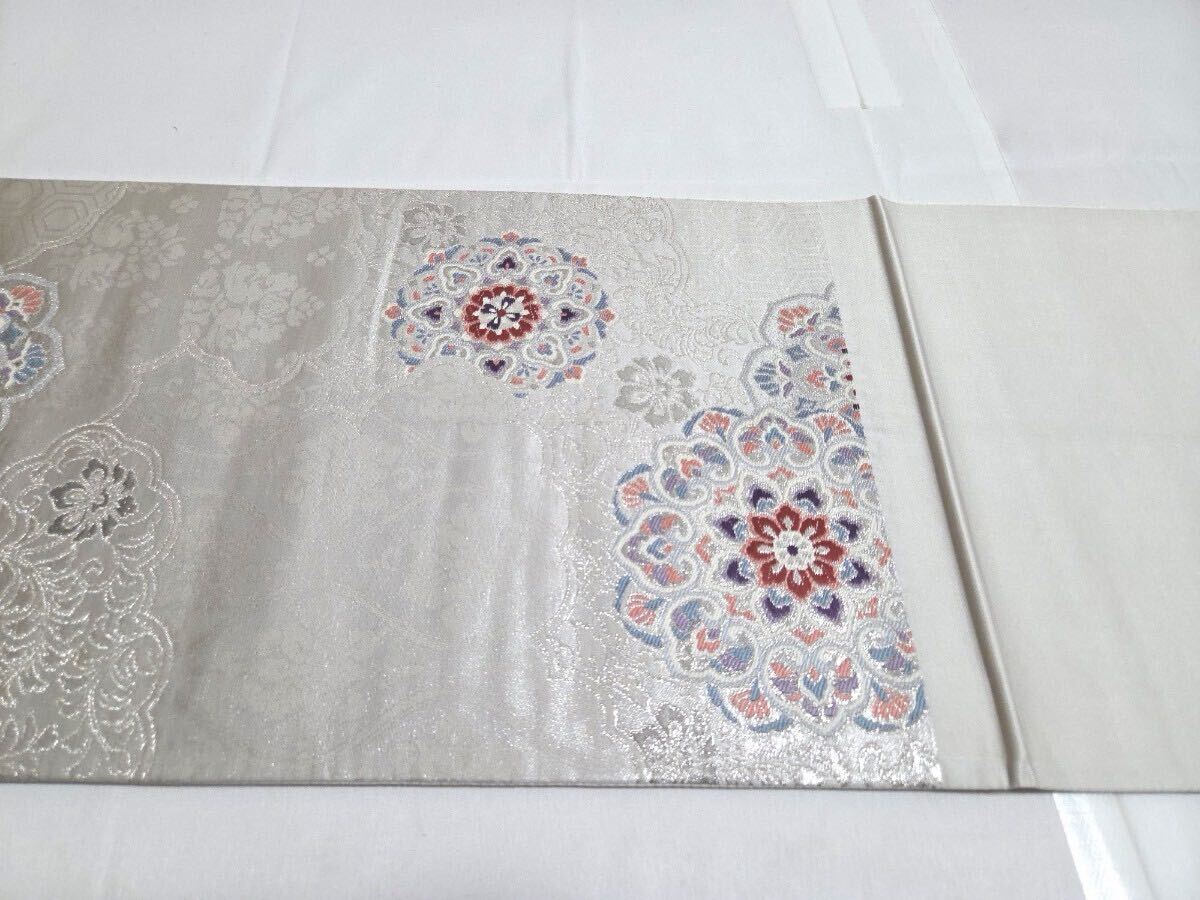 A5◇着物くつろぎ 菊に桜模様 銀糸 白 六通 正絹 フォーマルな袋帯 B