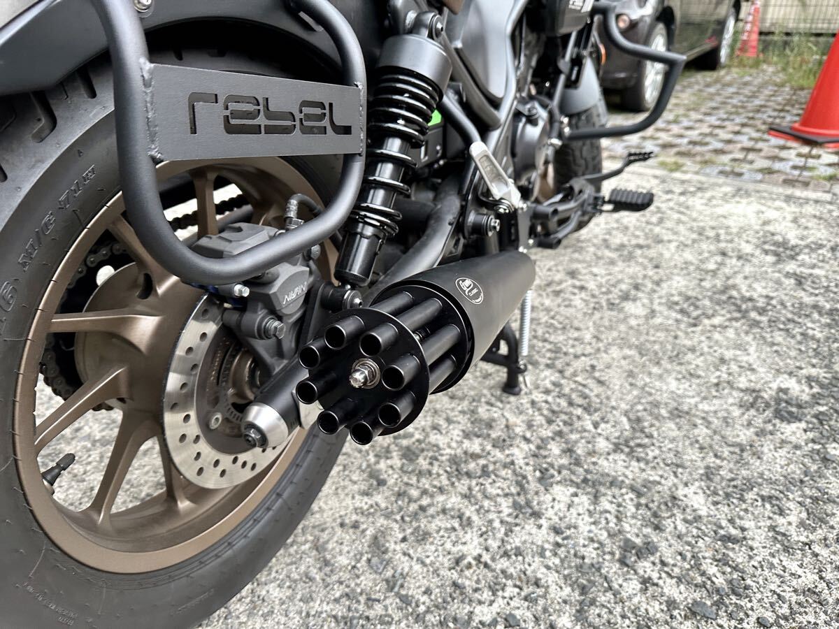新型レブル250の2023年式〜カスタムマフラー ガトリングガンタイプ LK