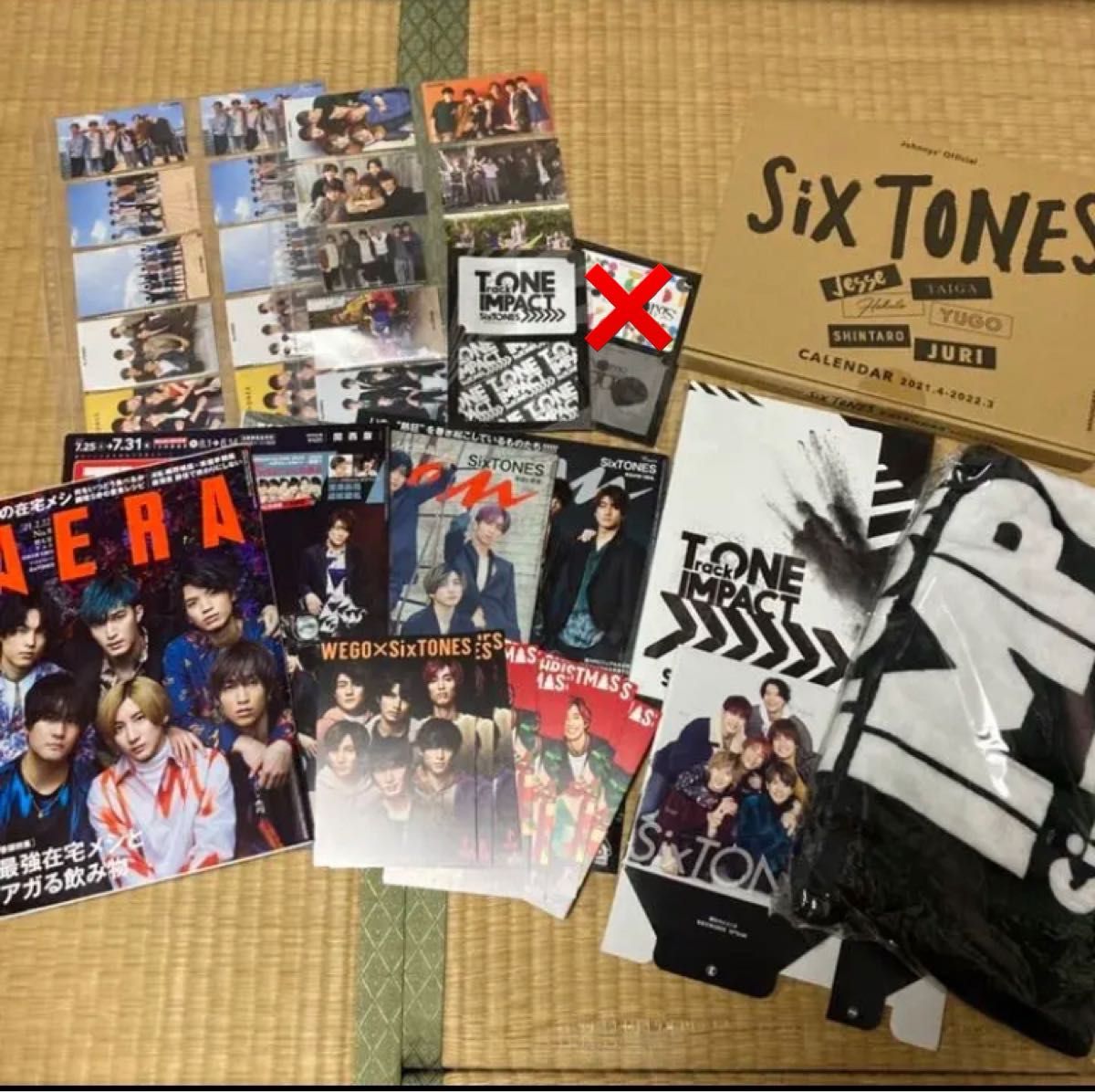 SixTONES グッズ まとめ売り うちわ CD アルバム BluRay ライブグッズ