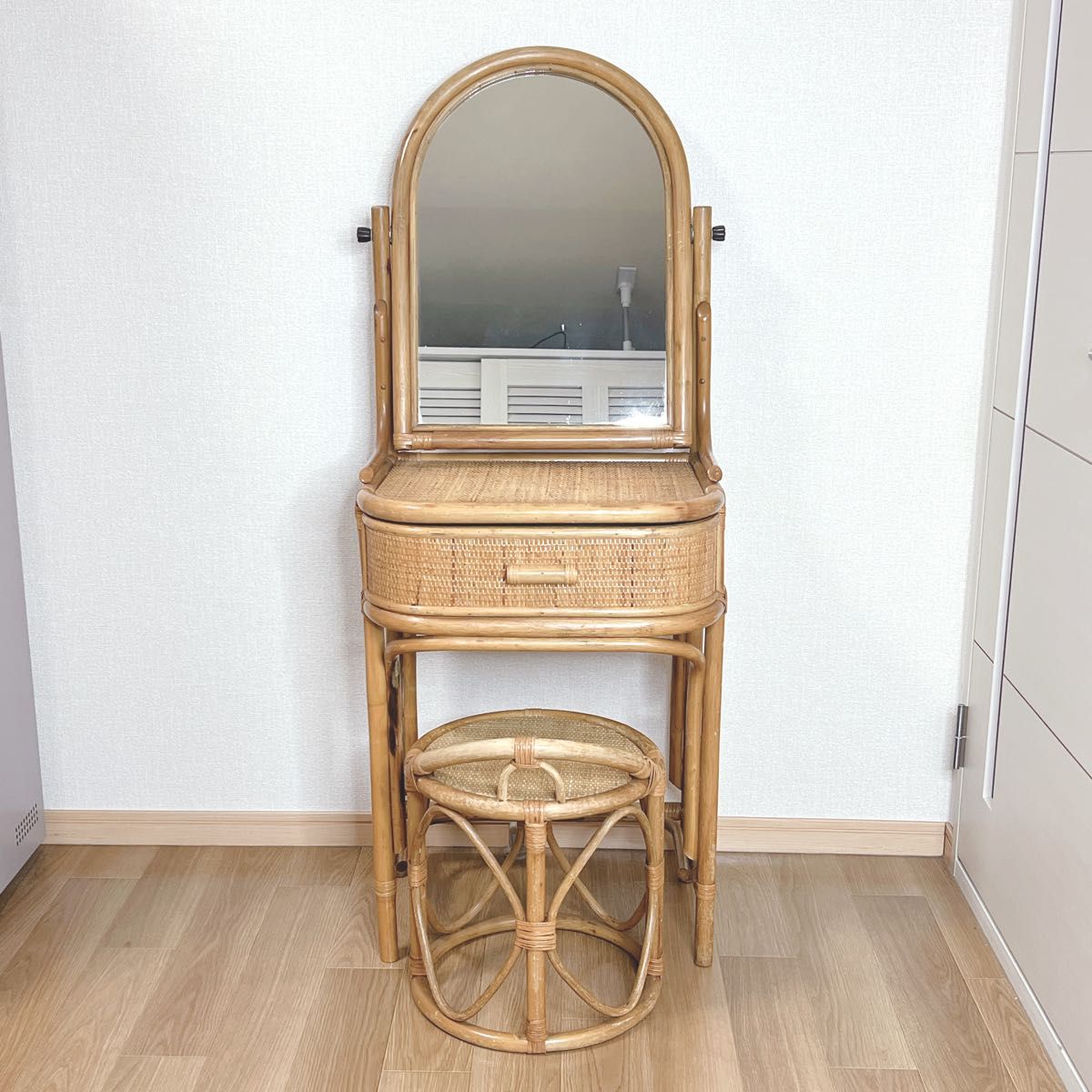 良品】 ラタン ドレッサー 鏡台 スツール付き 籐家具 古家具 椅子