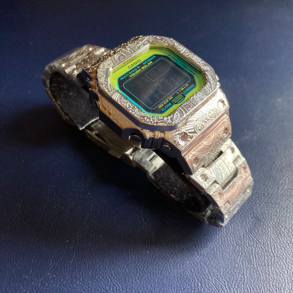 一点限り】【超美品】G-SHOCK GW-M5610シルバーペイズリー柄フルメタル