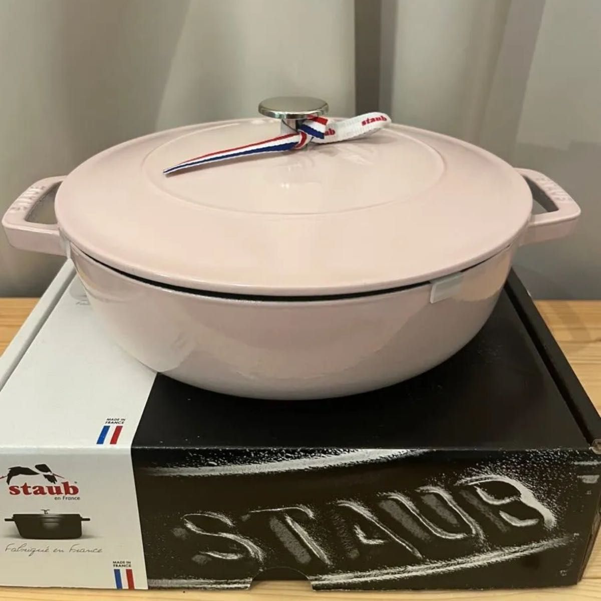 新品】【ラスト1個】staub ブレイザーソテーパン24cm ソルベローズ