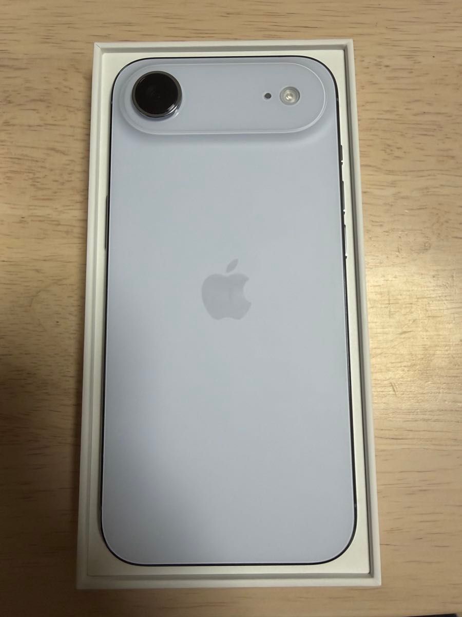 極美品】 iPhone Air Apple SIMフリー スカイブルー 純正ケース付き