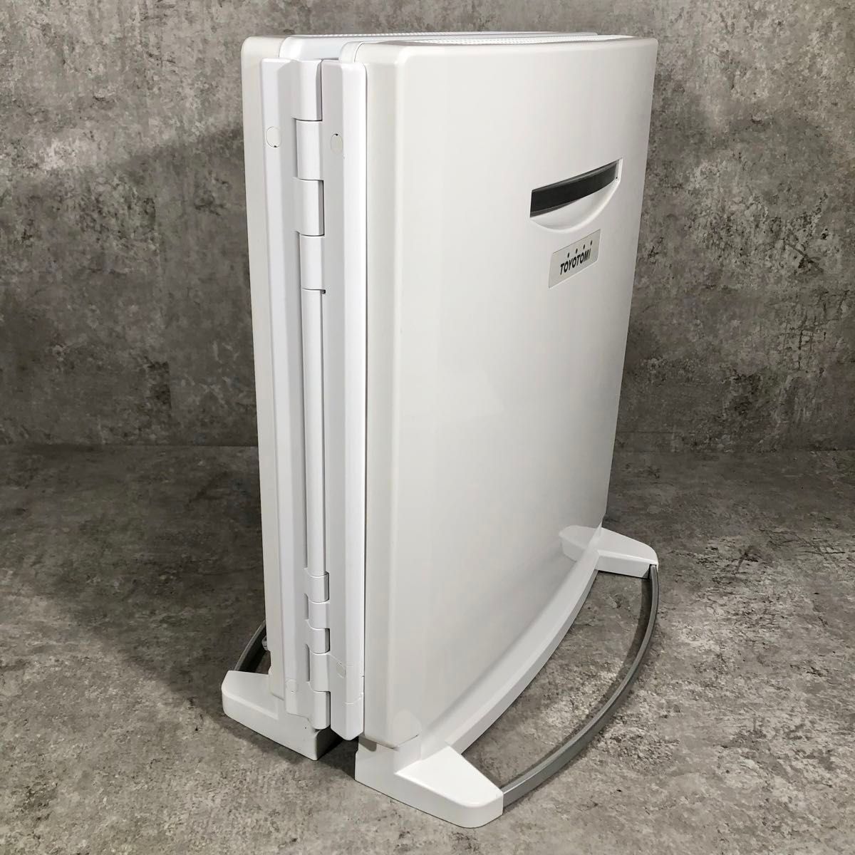 美品 人気 トヨトミ 遠赤外線 折り畳み 電気 パネルヒーター EPH-123F