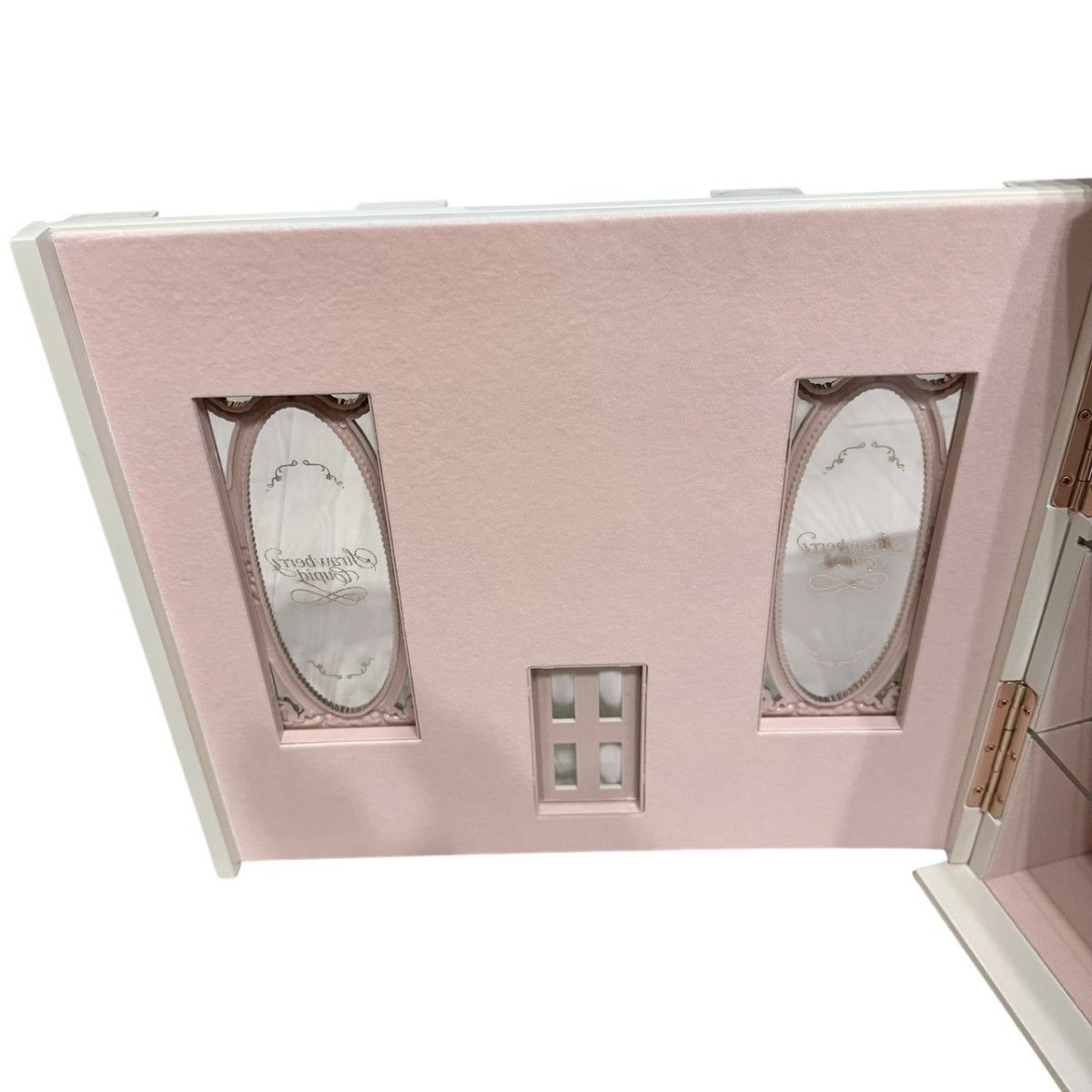 フラワーノーズ】 ストロベリーキューピッドシリーズ メイクボックス