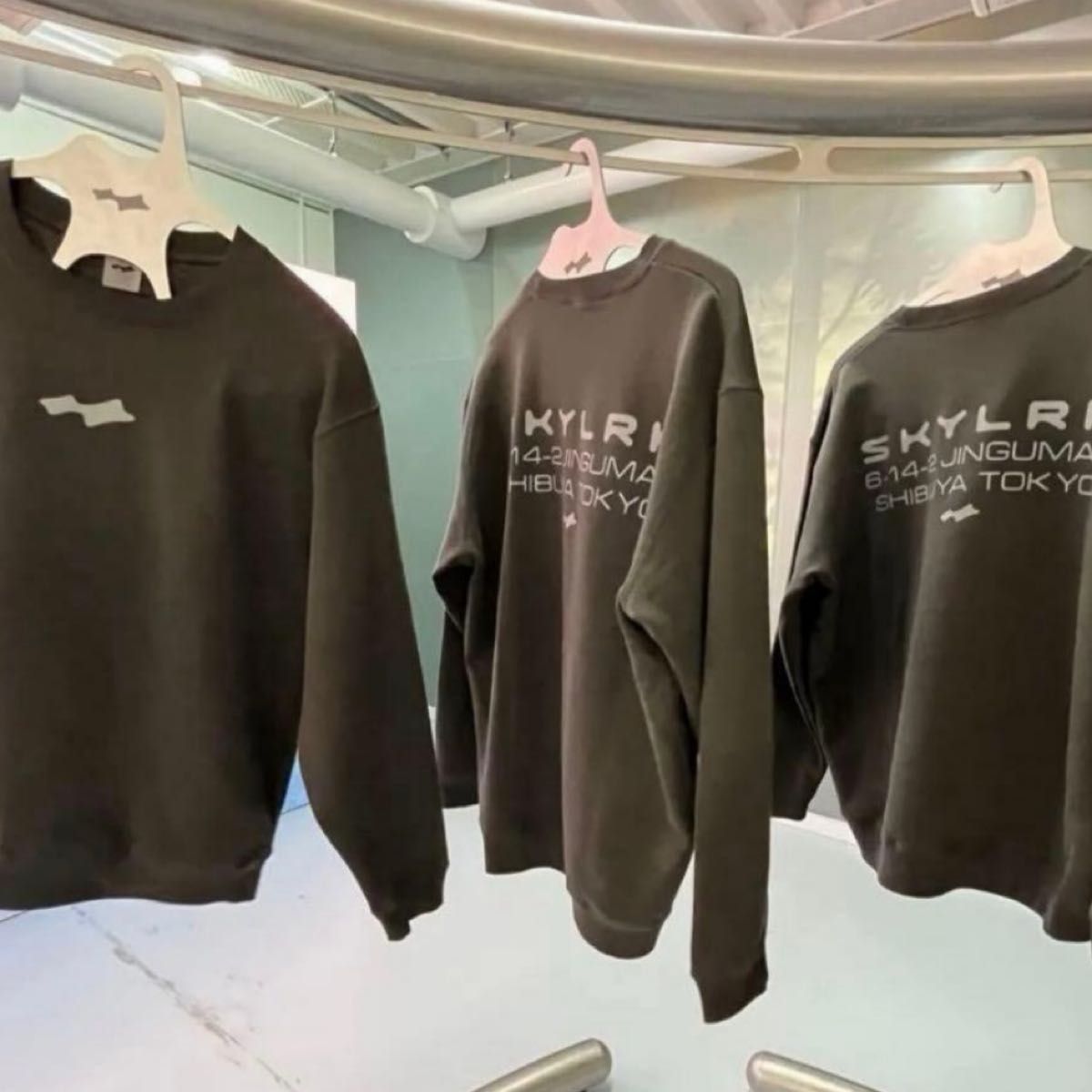 SKYLRK スカイラーク Tokyo pop up限定クルーネック Lsize スウェット