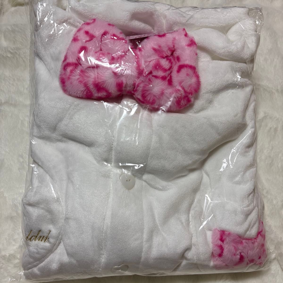 SPINNS サンリオ シュガーバニーズ しろうさ うさ耳 ポンチョ ケープ