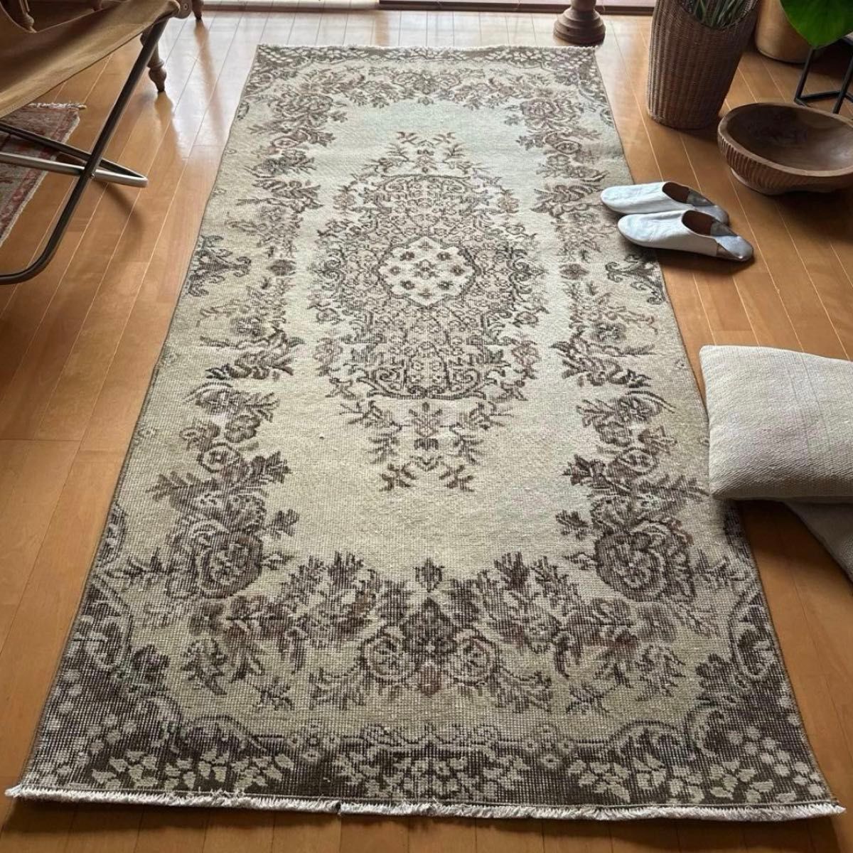 113×207花や実 淡いベージュ×クリーム×ブラウン トルコヴィンテージ