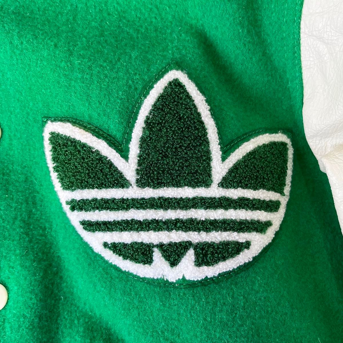 希少】adidas × NIGO スタジャン 袖革 コラボ 25周年記念 グリーン