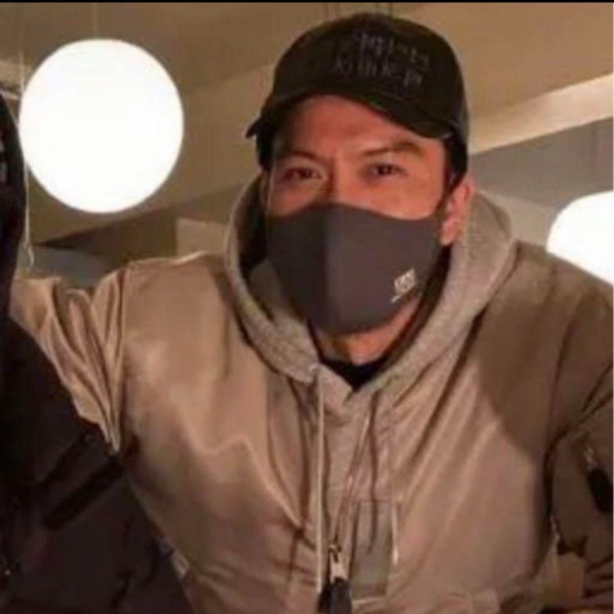 長瀬智也さん 着用 色違い CHALLENGER フライトジャケット ブラック