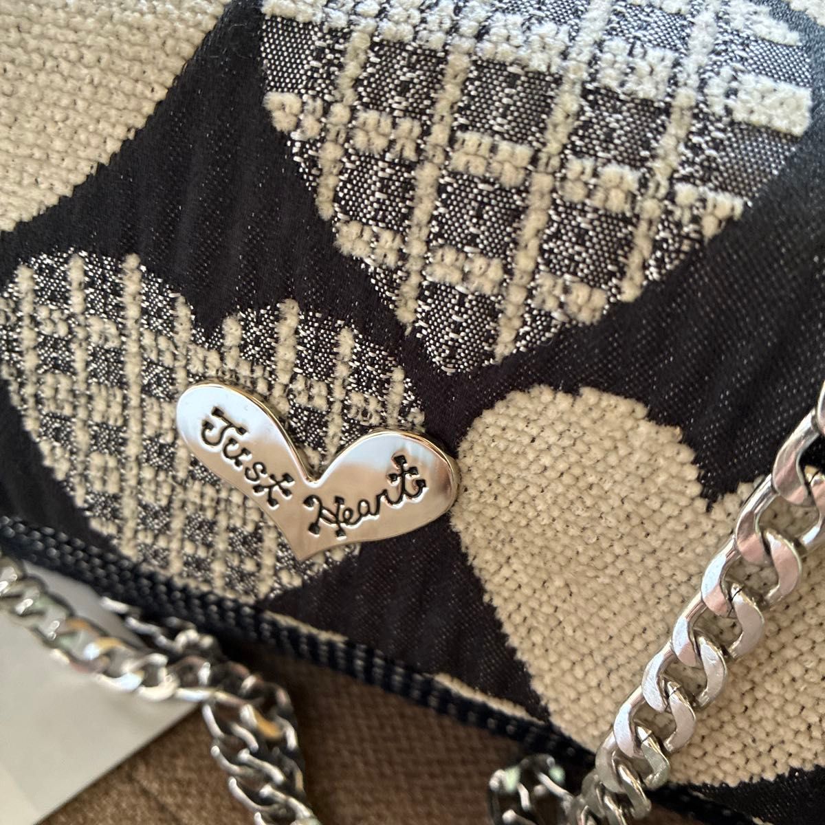 Think Bee シンクビー Just Heart ハート柄 チェーンショルダーバッグ