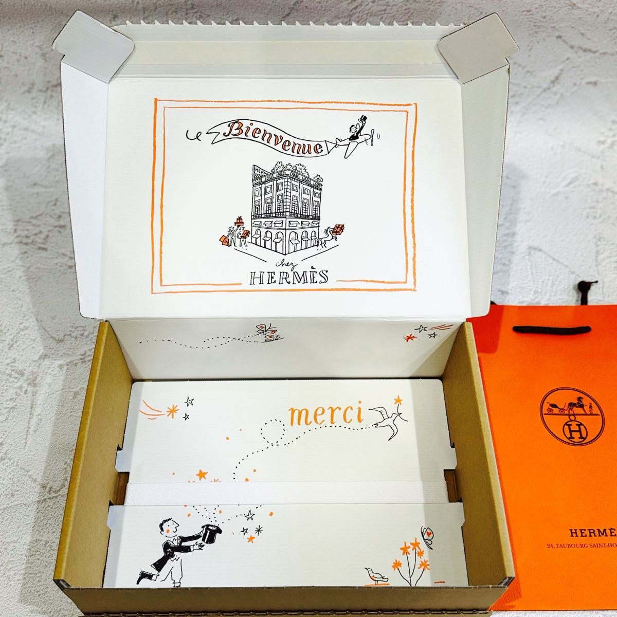 HERMES エルメス ショッパー 紙袋 エルメス梱包箱 オンラインストア