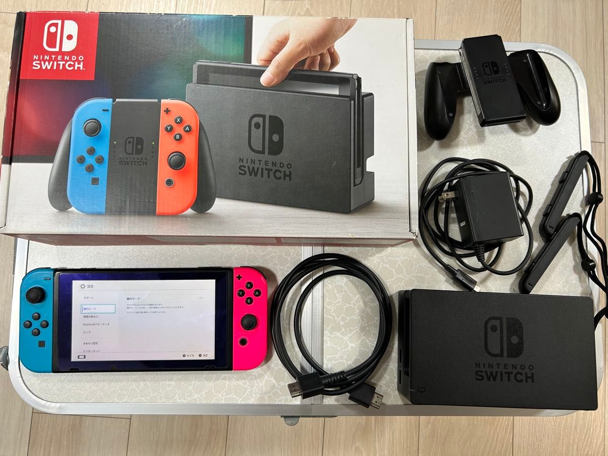 Nintendo Switch 旧型ニンテンドースイッチ本体 ジョイコン片方不具合