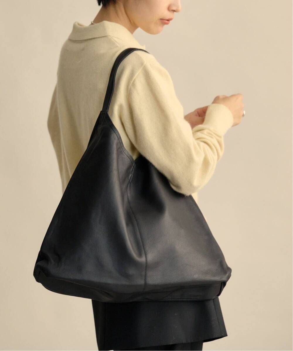 新品 Morphee TRIANGLE SHOULDER BAG M TAM-BLK-1 Goat leather やぎ革