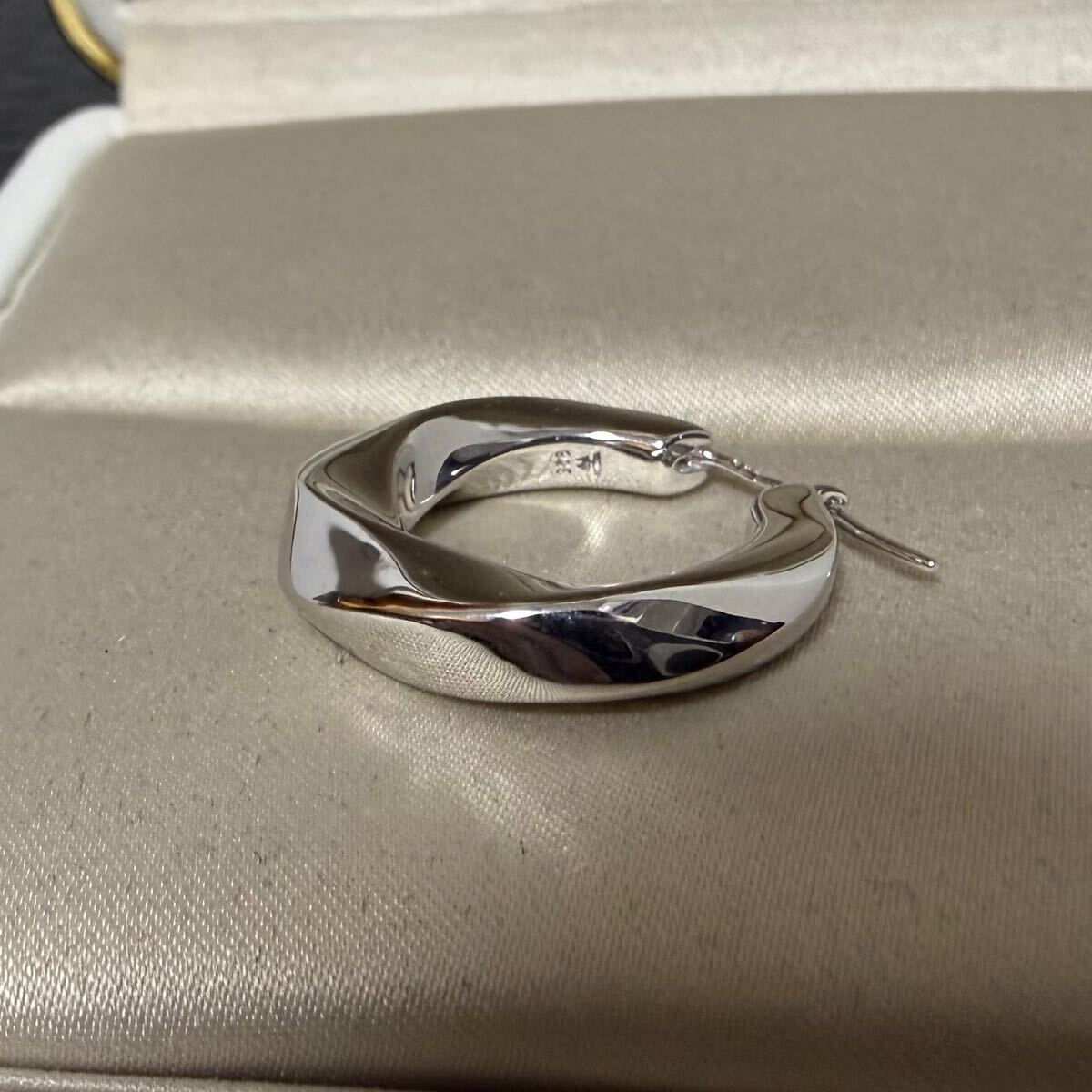 トムウッド TOMWOOD トムウッド 未使用 ピアス フープInfinity Hoops