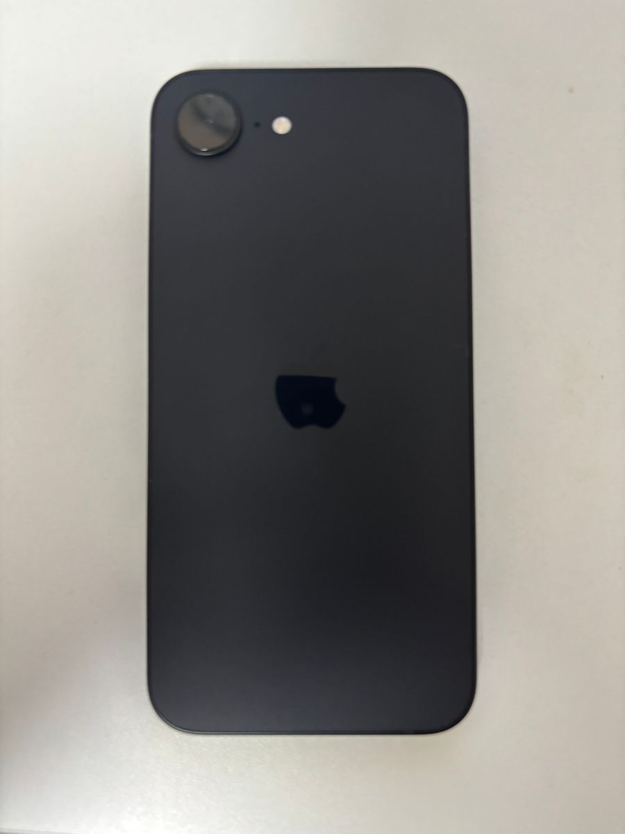 ほぼ新品】iPhone16e 128GB SIMフリー ブラック バッテリー100% 海外版