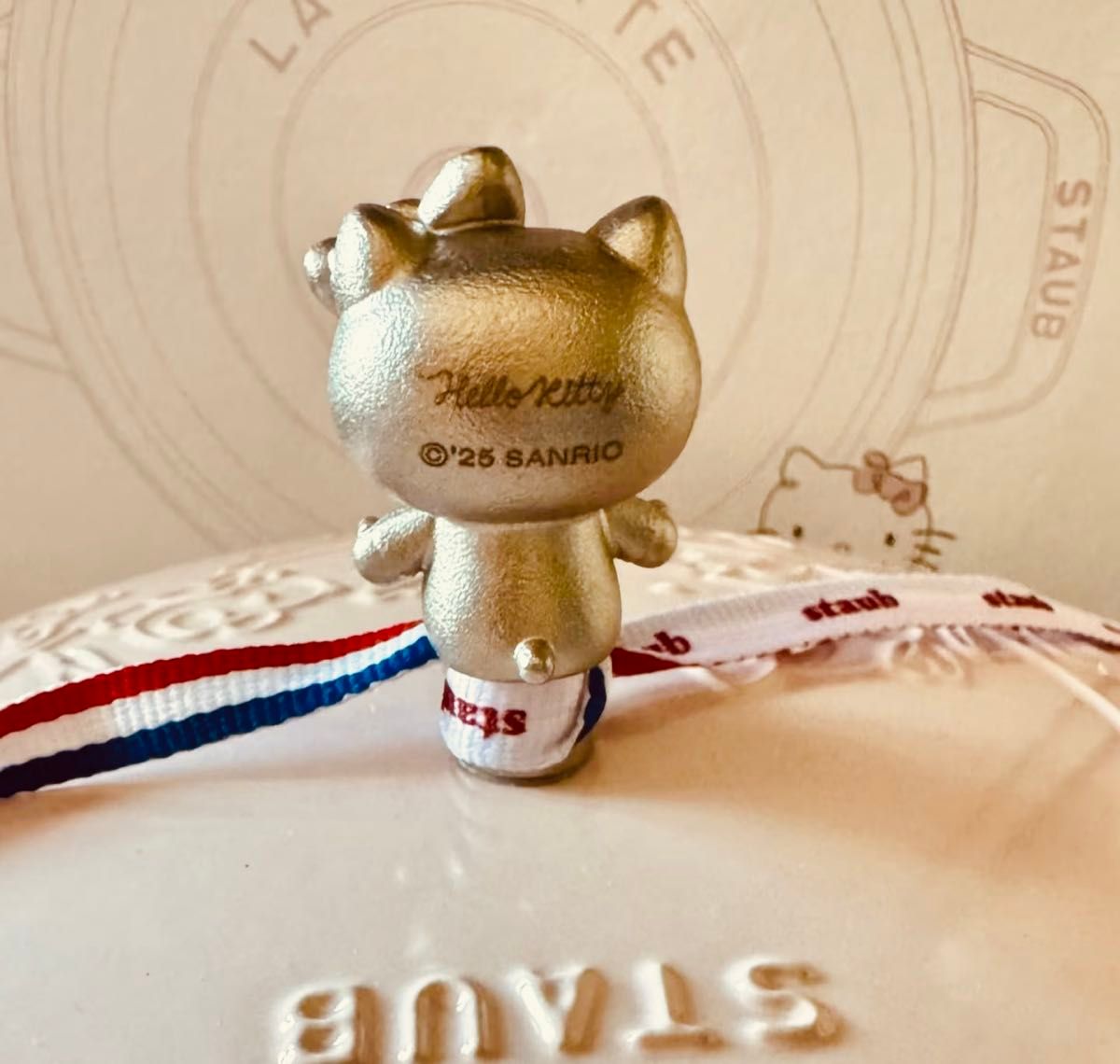 staub ストウブ 海外限定 ハローキティコラボ 20cm ワナベ｜Yahoo