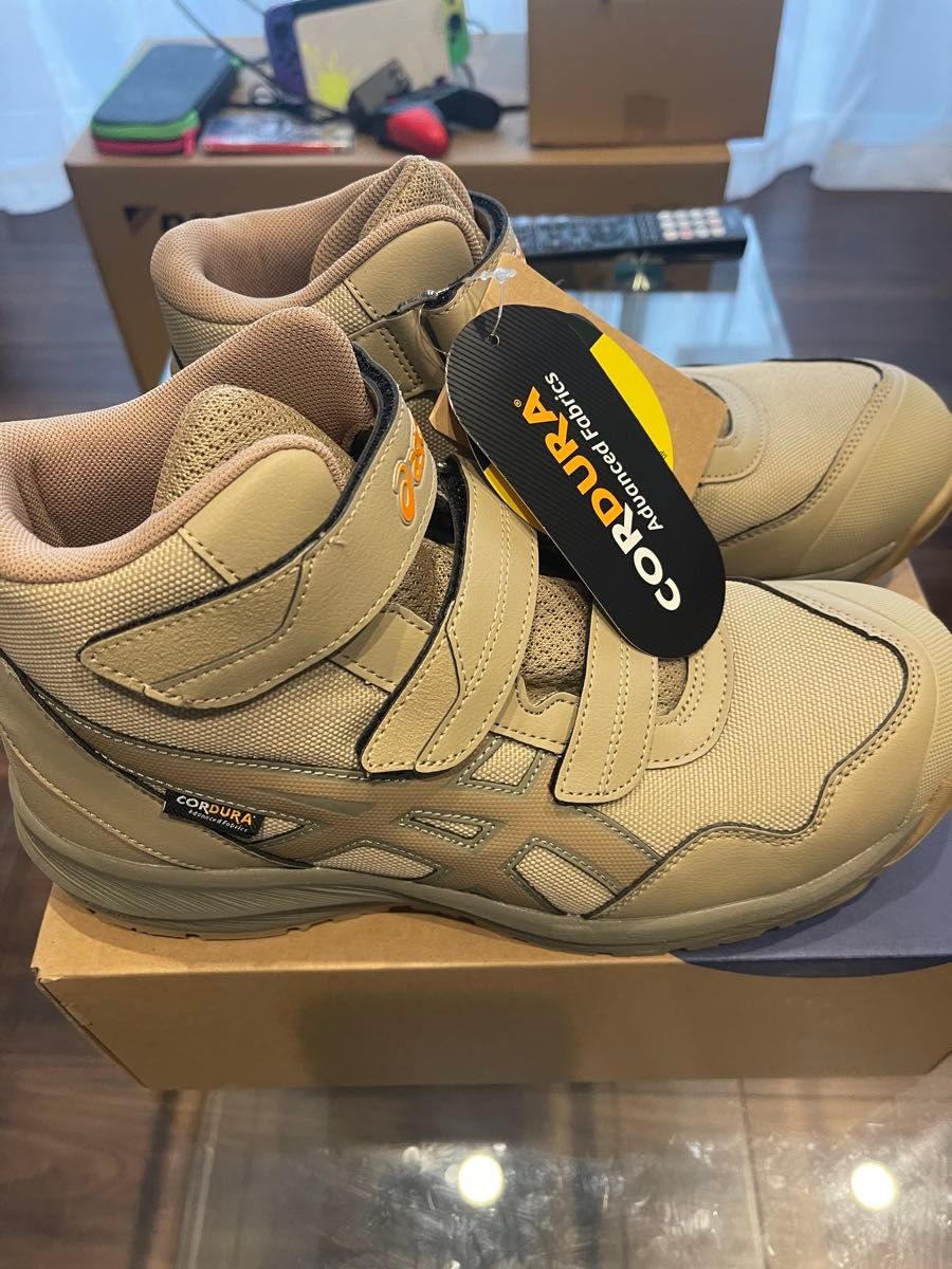 新品 アシックス WINJOB CP216 TOUGH 安全靴 CORDURA ベージュ 27 0cm