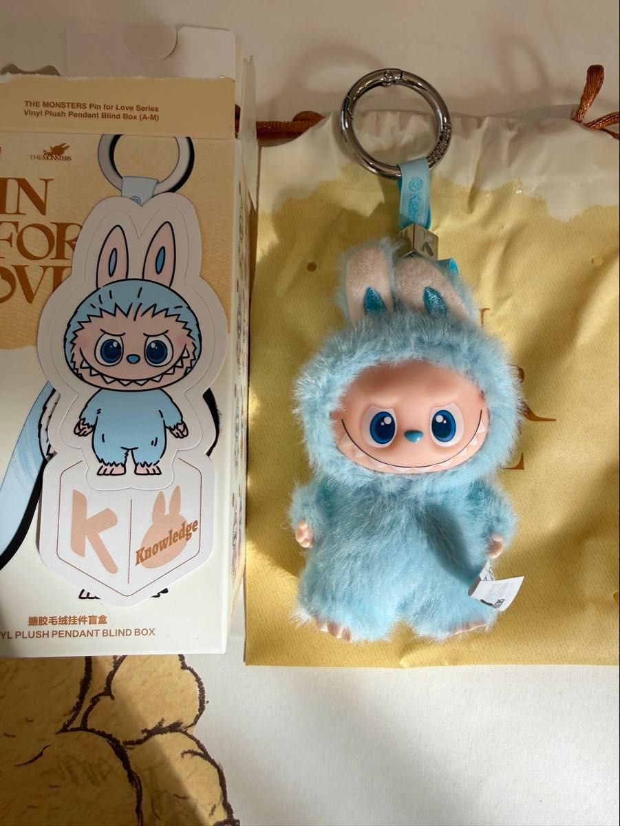 拓*ん様 赤 旧ワッペ キーホルダー付き ラブブ 拓*ん様 赤 旧ワッペ