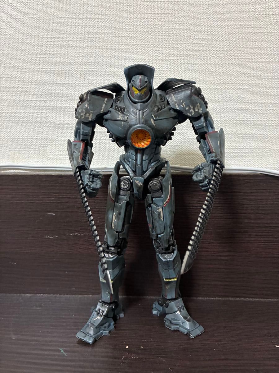 NECA パシフィックリム レザーバック ジプシーデンジャー フィギュア