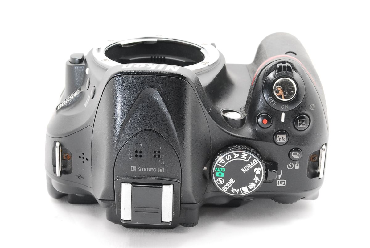 ♥ Nikon D5200 ♥ダブルレンズ♥画面が回転♥超高画質 一眼レフ