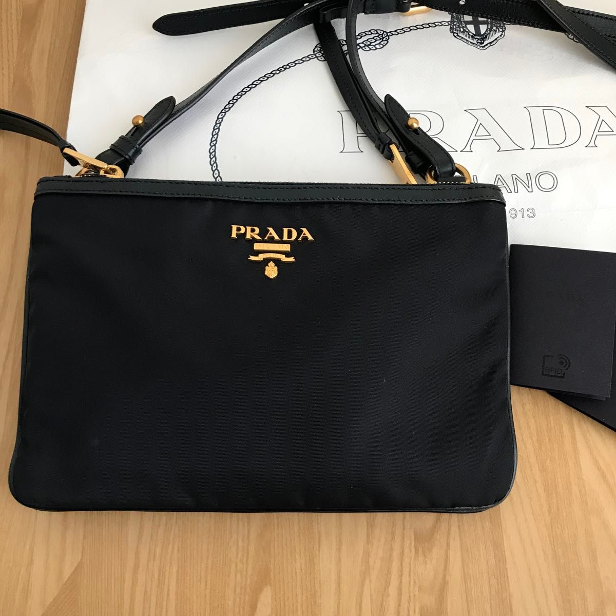 極美品 PRADA プラダ Wポケット ショルダーバッグ ダークネイビー